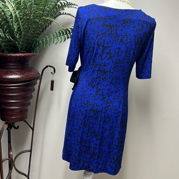 JUST TAYLOR Blue with Black pattern dress Size 4 (D1) - Picture 5 of 11